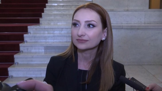 Լիլիթ Մակունցի համար անհասկանալի է, թե ինչու են ՌԴ-ում բնակվող մշակույթի հայ գործիչները ստորագրել Ռոբերտ Քոչարյանի համար
