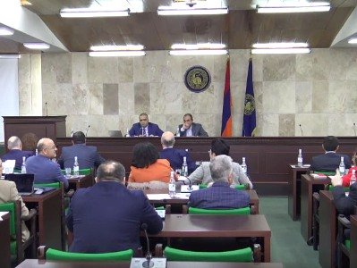 ԵՊՀ հոգաբարձուների խորհրդի կոչը՝ Դավիթ Ափոյանի նկատմամբ ոստիկանների գործողությունների առնչությամբ