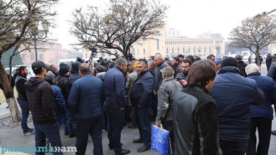 Акция протеста фермеров у правительства: Условий не создали, но диктуют требования