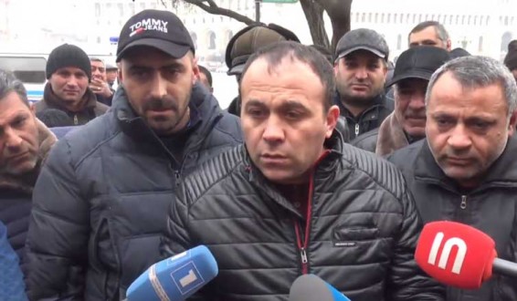 VIDEO: У здания Правительства Армении проходит акция протеста скотоводов и мясников