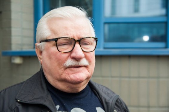 Лех Валенса призвал поляков свергнуть власть, выйдя на улицу
