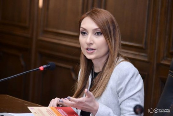 Լիլիթ Մակունցը ներկայացրեց սահմանադրական բարեփոխումներ նախաձեռնելու նպատակը