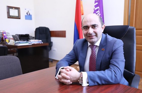 «Արարատ Միզոյանը երեկվանից ընդդիմադիր խմբակցությունների նկատմամբ սանկցիաներ է կիրառում՝ աչքաթող անելով սեփական խմբակցության անդամների վիրավորական արտահայտությունները»․ Էդմոն Մարուքյան