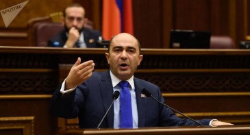 Պարոն Միրզոյան, ինչո՞վ օգնենք Ձեզ. Ես Ձեր օգնության կարիքը չունեմ. ԱԺ նիստը սկսվեց Մարուքյան-Միրզոյան բանավեճով