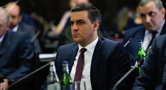 Омбудсмен Армении осудил попытку Генрика Артеняна начать травлю дочери Товмасяна