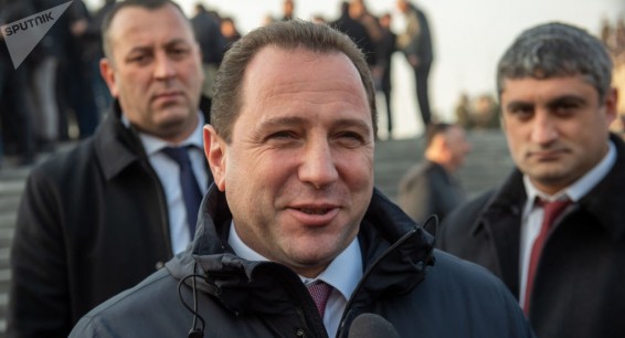 А что, должны были поехать в Карабах? Тонояна удивил вопрос журналиста