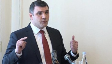 Նախագահին զրկում են օրենք ստորագրել-չստորագրելու լիազորությունից․Գևորգ Կոստանյան