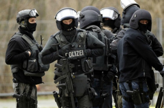 Բեռլինում խորհրդային ավիառումբի հայտնաբերումից հետո հազարավոր մարդկանց են տարհանել