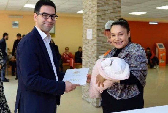 В организациях, принимающих большое число родов, рождение детей будет регистрироваться на месте