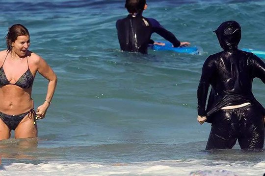 Ֆրանսիայում որոշ քաղաքների քաղաքապետեր հրաժարվում են չեղարկել բուրկինիի արգելքը