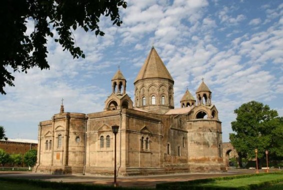 Հայաստանի եպիսկոպոսները հանդես են եկել հայտարարությամբ կորոնավիրուսի համավարակի վերաբերյալ
