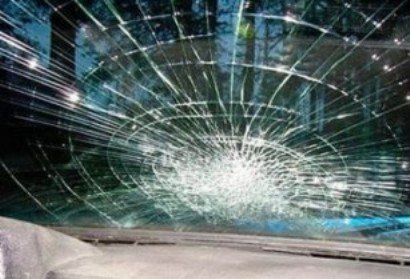 Աթենքի փողոցում բախվել են «Opel Zafira»-ն ու «Opel Astra G»-ն. վիրավոր կնոջը հասցրել են հիվանդանոց