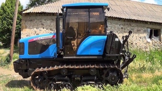 Չորաթանում թրթուռավոր տրակտորը կողաշրջվել է