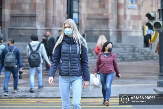 Министерство призывает не бросать использованные маски и перчатки в непредусмотренных местах