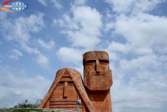 Китай продолжит содействовать стабильности и развитию региона: пресс-секретарь МИД Китая