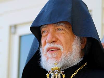 «Հայ Եկեղեցին ժողովրդի հետ պետք է լինի». Արամ Ա կաթողիկոսը կոչով դիմել է հոգեւորականներին