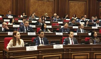 ԱԺ-ն արտահերթ նիստում երկրորդ ընթերցմամբ քննարկում է հարկային տույժերը կրկնակի նվազեցնելու օրինագիծը
