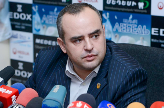 Արթուր Դանիելյանին կվիրահատեն, նրան ոստիկանությունից տեղափոխում են հիվանդանոց. Տիգրան Աթանեսյան
