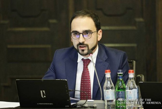 Комендатура не меняет планы по постепенному снятию ограничений на деятельность ряда сфер: Авинян