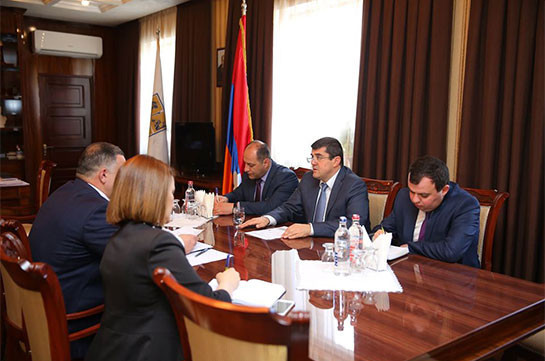 Մինչև 2021թ.-ի տարեվերջ Ստեփանակերտում կավարտվի 300 քաղաքացիների բնակարանների վերանորոգման ծրագիրը. Արայիկ Հարությունյան