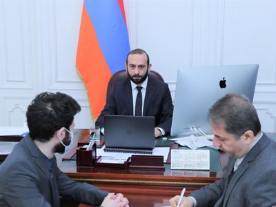 Ի պատասխան ադրբեջանցի խոսնակի՝ անդրադարձա նաեւ Գարեգին Նժդեհի գործունեությանը. Արարատ Միրզոյանը՝ տեսակոնֆերանսում