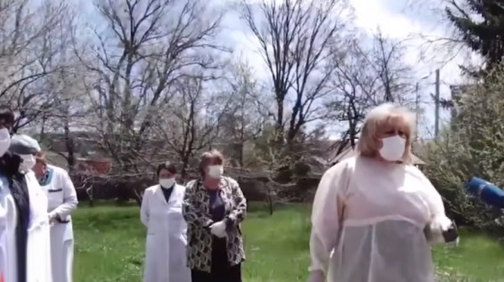 Сотрудники больницы в армянском Маралике проводят акцию протеста