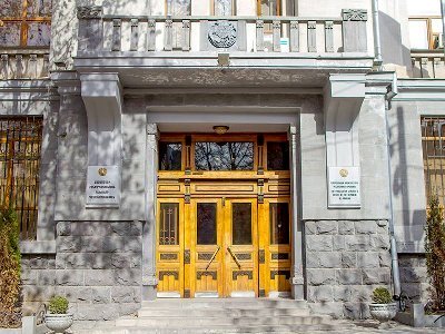 Մեղադրական դատավճիռ և պաշտոնից ազատում. ՔԿՀ-ներ արգելված իրերի ներթափանցման դեմ պայքարը շարունակվում է