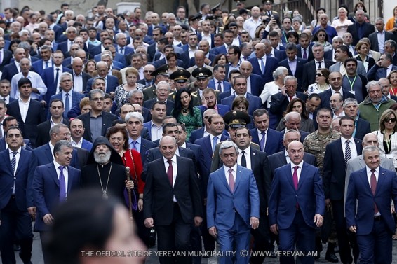 Photo. Հարգանքի տուրք՝ Արցախի անկախության համար զոհված հայորդիների հիշատակին