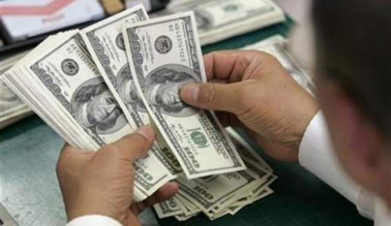 Ադրբեջանում բանկերը ամբողջովին կասեցրել են դոլարի վաճառքը