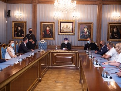 Գարեգին Բ-ն Կաթողիկոսն ընդունել է Գեղարքունիքի մարզպետին և մարզային իշխանությունների ներկայացուցիչներին