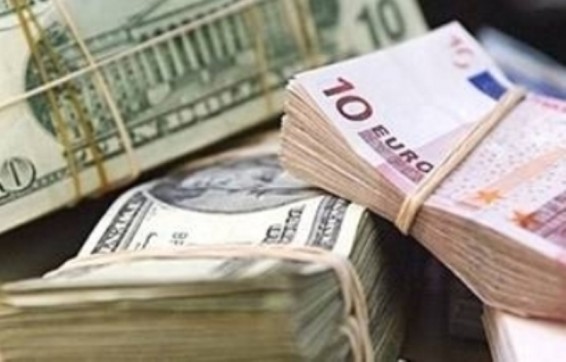 Դոլարն ու եվրոն շարունակում են արժեզրկվել