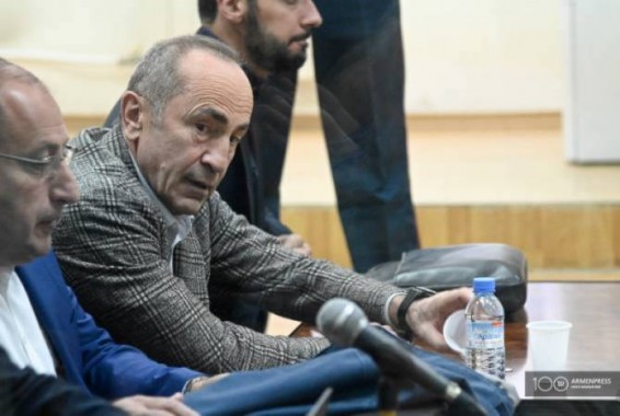 Судебное заседание по делу Кочаряна и других отложено