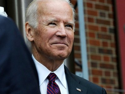 Джо Байден призвал всех губернаторов США ввести обязательно ношение маски