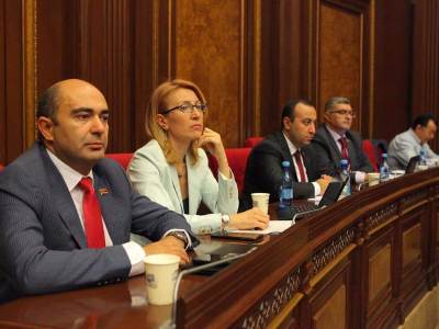 ԼՀԿ-ի պատգամավորներն իրենց պարգևավճարները փոխանցել են Տավուշի մարզի «Պահապան զարգացման հիմնադրամ»-ին