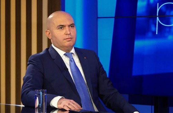 «Արձակուրդը մեր վարչապետի վրա եկել է։ Նա էլ ավելի է ժրել ու ցինիկացել». Արմեն Աշոտյան