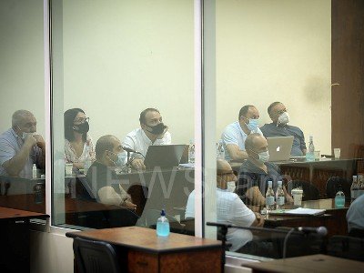 В Ереване после длительного перерыва возобновляется процесс по делу Роберта Кочаряна и других