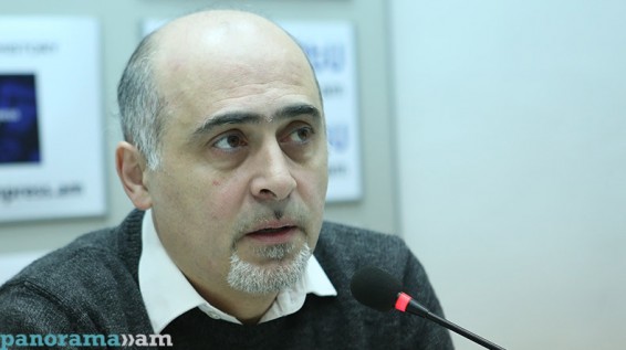 С. Мартиросян: В Ереване небезопасно говорить по мобильной связи, поскольку разговор могут прослушать с турецкой территории