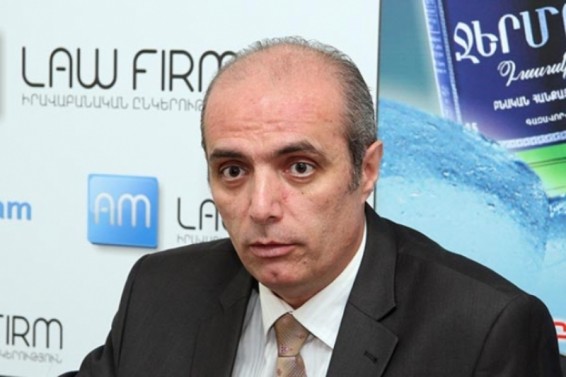 Լևոն Բարսեղյանը հրաժարվում է «Ասպարեզ» ակումբում իր բոլոր աշխատանքներից
