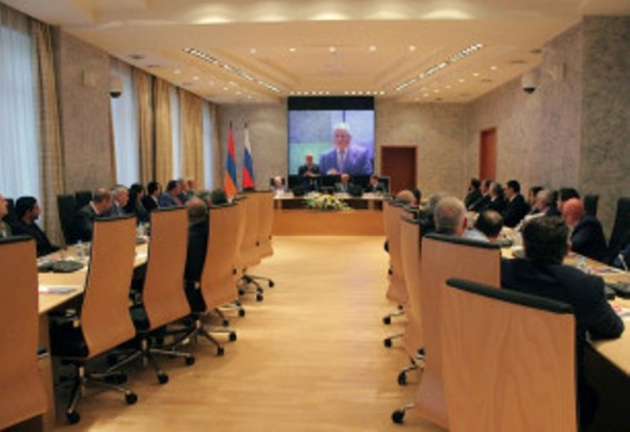 ՌԴ-ում ՀՀ դեսպանը Սանկտ-Պետերբուրգում հանդիպել է հայ համայնքի ներկայացուցիչների հետ