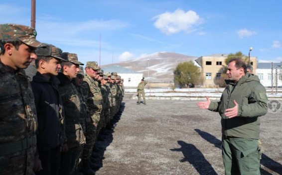 ՀՀ պաշտպանության նախարարն այցելել է 2-րդ բանակային զորամիավորում