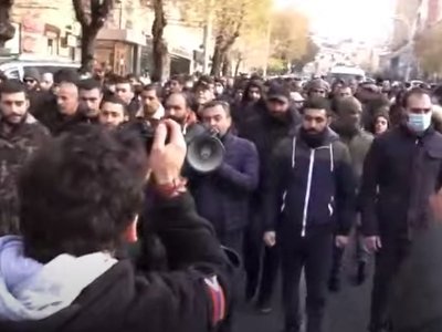 Ишхан Сагателян призвал полицейских присоединиться к протестующим