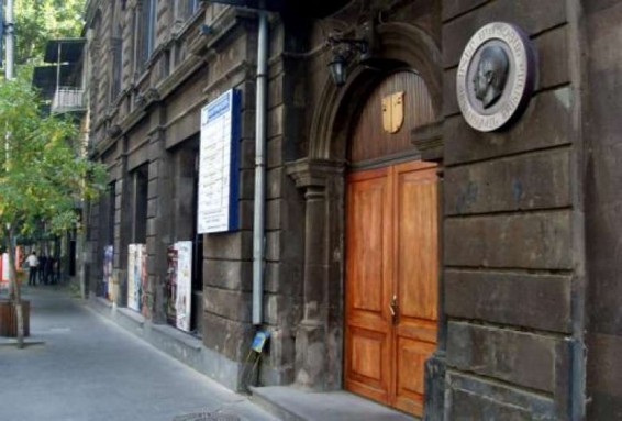 «Մհեր Մկրտչյանի թատրոնի» անձնակազմը միանում է Փաշինյանի հրաժարականի պահանջին
