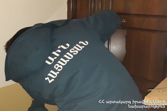Փրկարարները բացել են փակ դռները