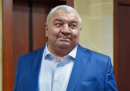Юрий Хачатуров выиграл суд против политолога Степана Григоряна и обязал его извиниться