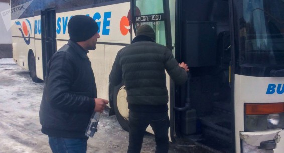 Застрявшие в Сисиане карабахцы выехали в Степанакерт - представитель муниципалитета