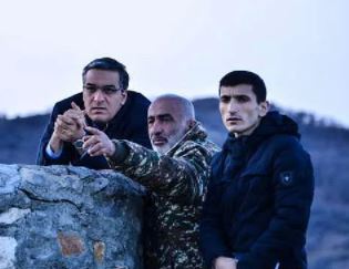 Присутствие ВС Азербайджана и их флагов на дорогах Сюника противоречит мировому праву - армянский Омбудсмен