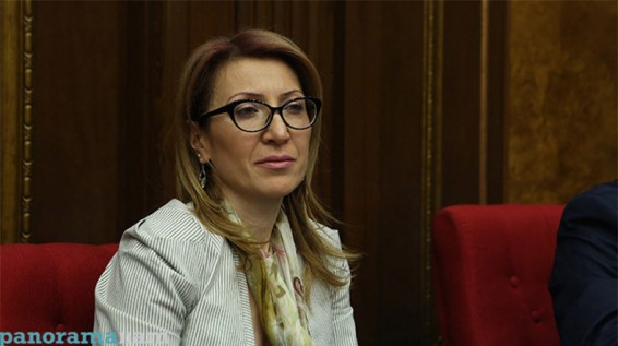 Мане Тандилян: В Арцахе смена официального языка не имеет никакого обоснования и необходимости
