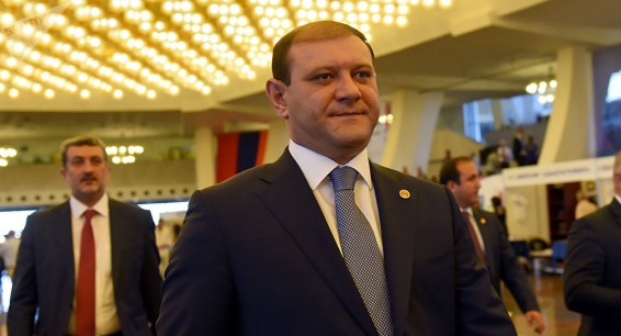 Бывшему мэру Еревана и экс-депутату парламента Армении предъявлены обвинения