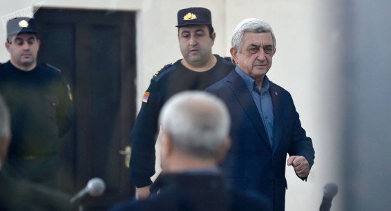 Суд в Ереване решает вопрос о снятии ареста с имущества экс-президента Сержа Саргсяна