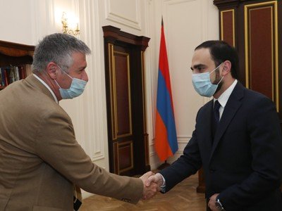 Փոխվարչապետ Ավինյանն ընդունել է Ասիական զարգացման բանկի հայաստանյան գրասենյակի տնօրենին